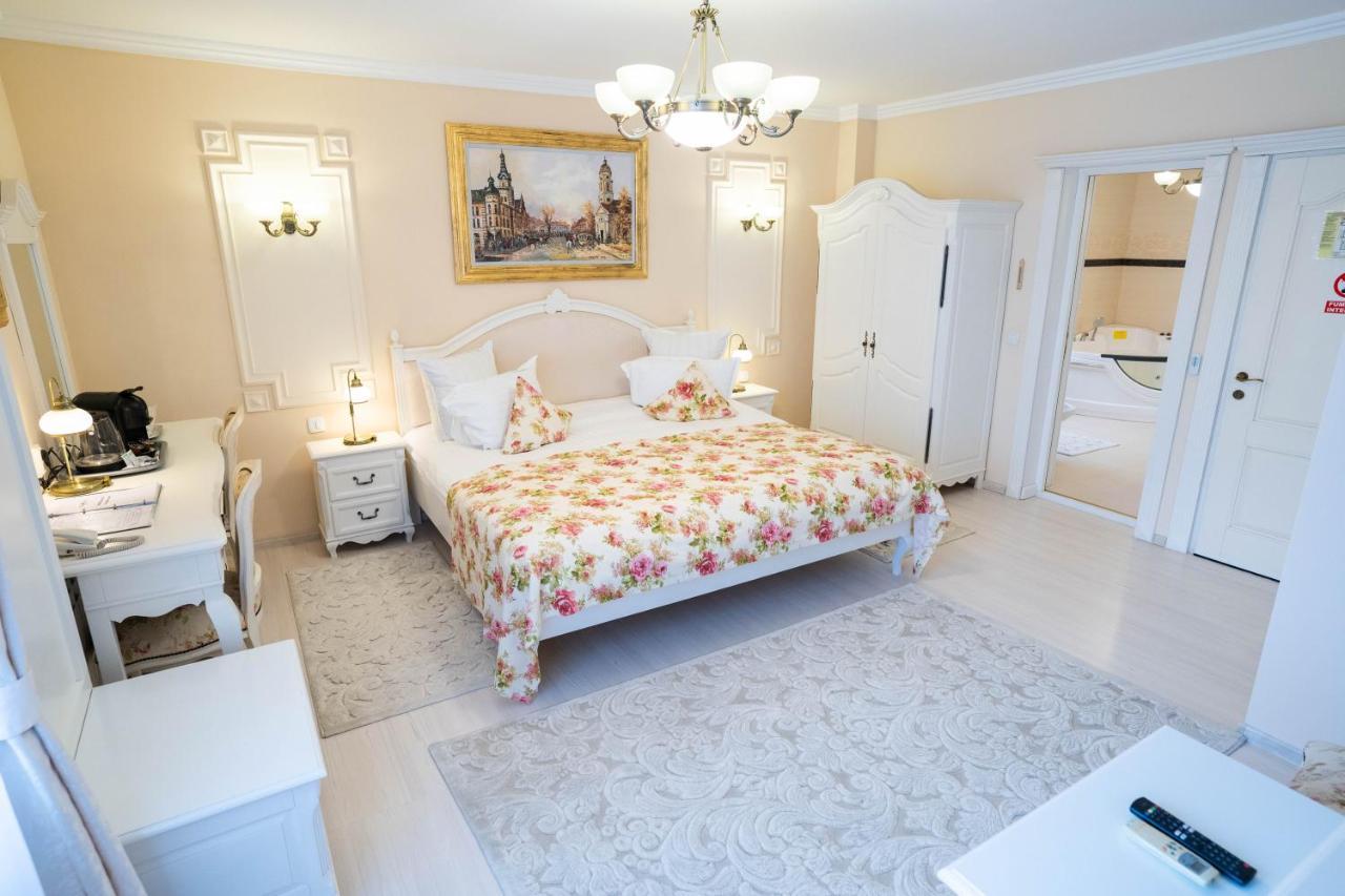Villa Alice Suceava Eksteriør billede