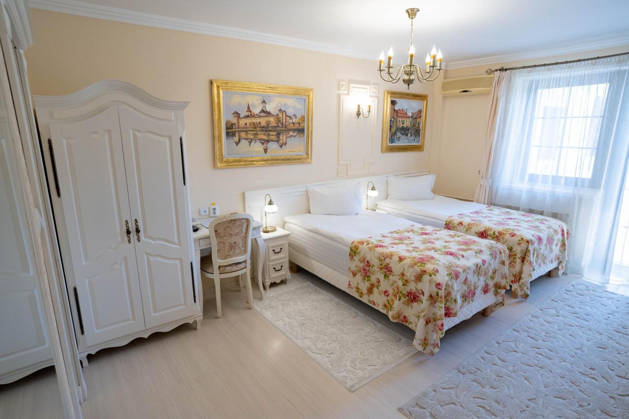 Villa Alice Suceava Eksteriør billede